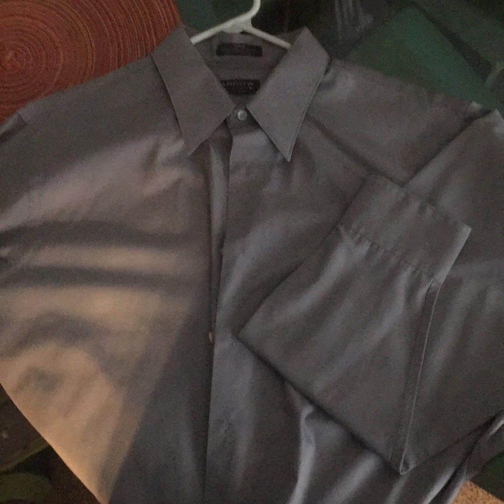 Men’s long sleeve button down sleeve